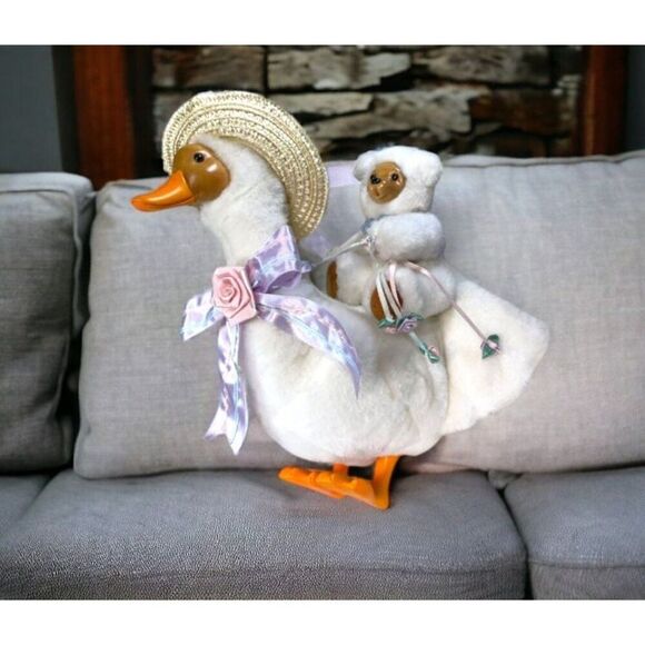 1995 Robert Raikes Mother Goose w/ Small Bear "DAFFODIL & DANNY" Vintage EUC
